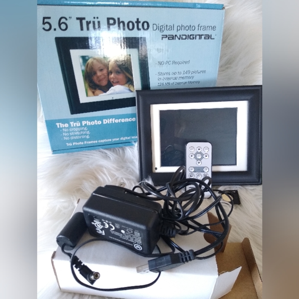 5.6" Trü Photo Digital photo frame